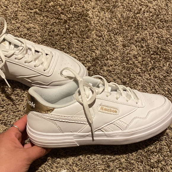 Reeboks - Picture 3 of 4